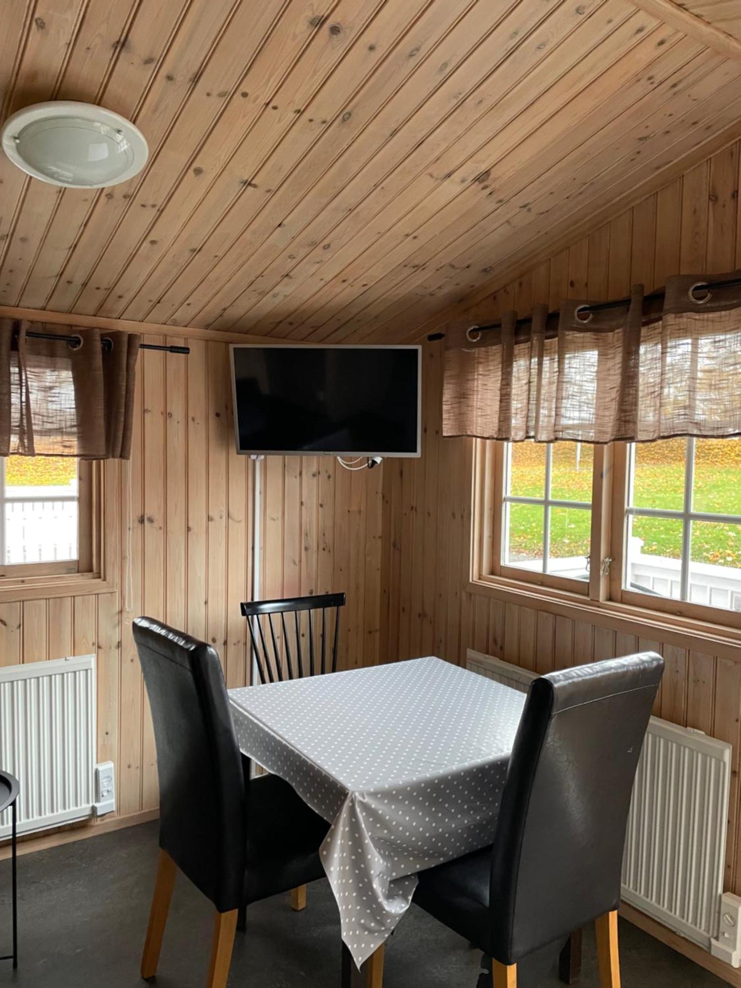 Skara Stads-Camping & Stugby Екстер'єр фото