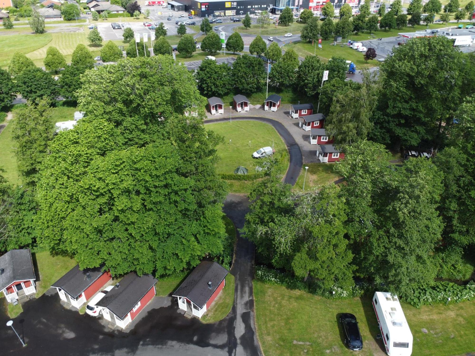 Skara Stads-Camping & Stugby Екстер'єр фото